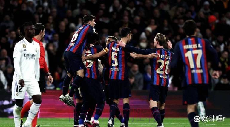 巴斯克斯谈阿拉巴送点-相信VAR决定 裁判判罚没问题